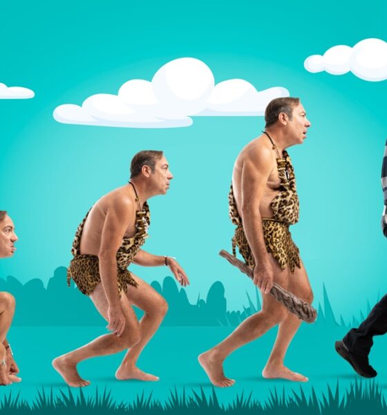 «Caveman» με τον Σωτήρη Καλυβάτση στην Καλαμάτα: Η κωμωδία που έγινε παγκόσμιο φαινόμενο 2