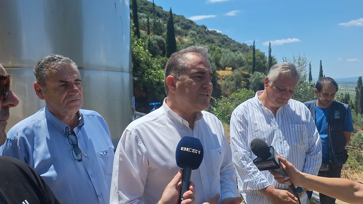 Σε λειτουργία οι δύο νέες εξισωτικές δεξαμενές νερού στο Πήδημα 15 Σε λειτουργία οι δύο νέες εξισωτικές δεξαμενές νερού στο Πήδημα 9