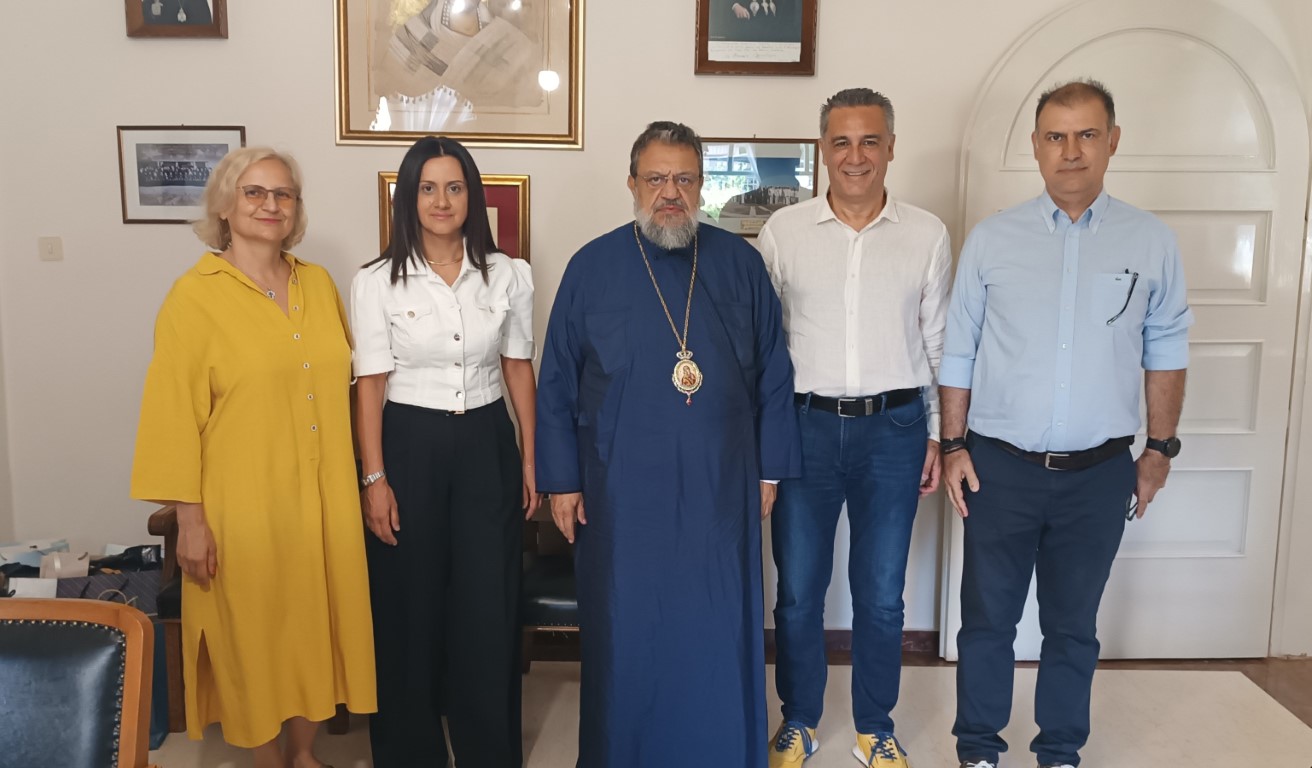 Στον Μητροπολίτη Μεσσηνίας το νέο Περιφερειακό Συμβούλιο του Τοπικού Τμήματος Καλαμάτας του Ελληνικού Ερυθρού Σταυρού 3