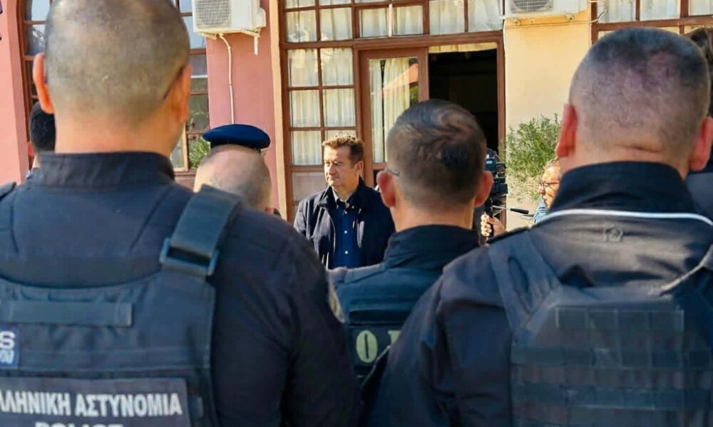 Οργή για τις δηλώσεις του δημάρχου Άργους που υπερασπίζεται τους αστυνομικούς που πυροβόλησαν τον 20χρονο 1