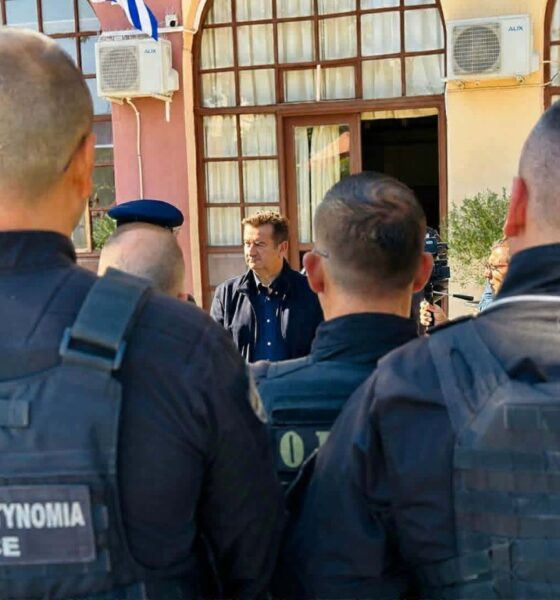 Οργή για τις δηλώσεις του δημάρχου Άργους που υπερασπίζεται τους αστυνομικούς που πυροβόλησαν τον 20χρονο 2