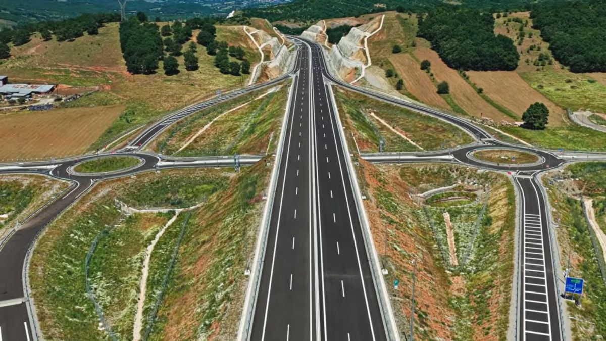 ΤΕ Μεσσηνίας ΚΚΕ: «Πρόκληση η επιπλέον αποζημίωση των 79,3 εκατ. ευρώ για τον δρόμο Καλαμάτα – Ριζόμυλος – Πύλος – Μεθώνη» 3