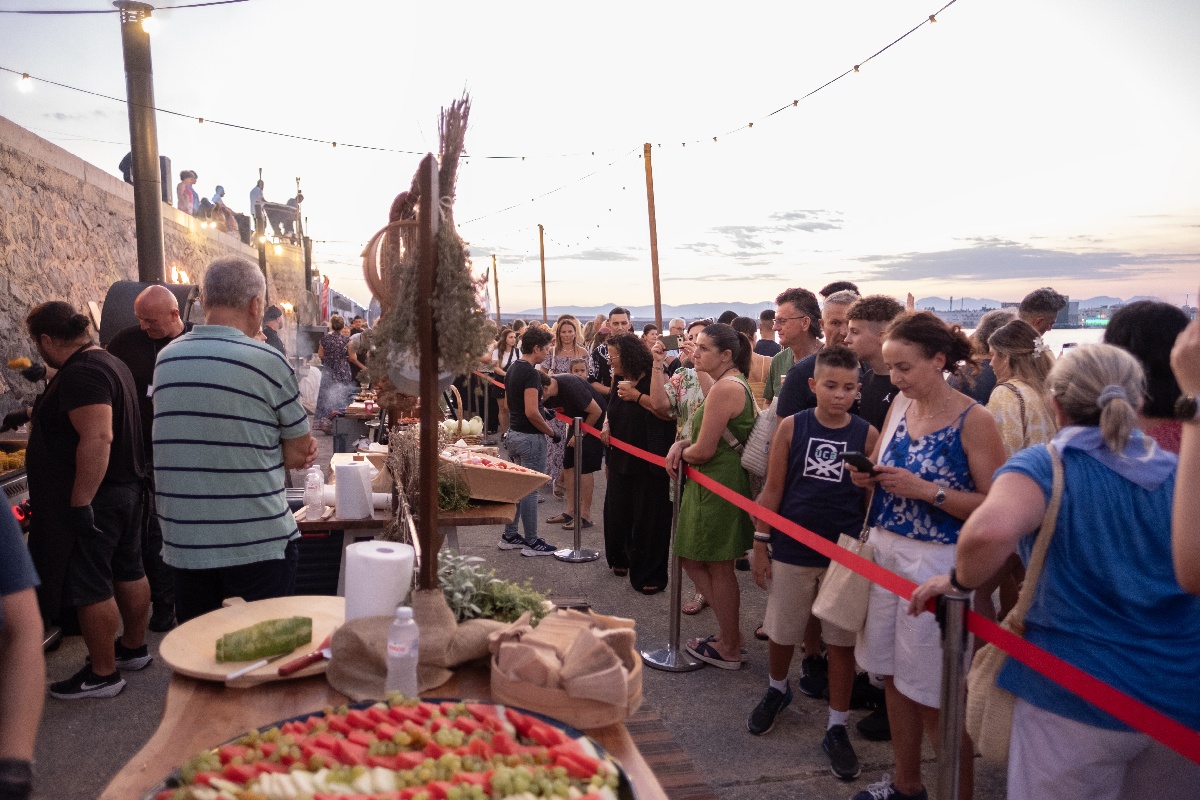 Γεύσεις, παράδοση και Μεσσηνία στο «Χιλιόμετρο» από τους «Ταξιδευτές των Γεύσεων» 26 Γεύσεις, παράδοση και Μεσσηνία στο «Χιλιόμετρο» από τους «Ταξιδευτές των Γεύσεων» 15