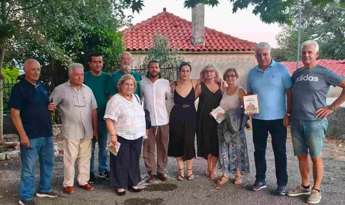 «Τα ηλιοβασιλέματα της ψυχής» στο ιστορικό Μανιάκι – Μια βραδιά αφιερωμένη στο βιβλίο και τον πολιτισμό 25 «Τα ηλιοβασιλέματα της ψυχής» στο ιστορικό Μανιάκι – Μια βραδιά αφιερωμένη στο βιβλίο και τον πολιτισμό 14