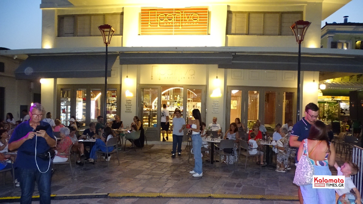 Πλημμύρισε από κόσμο η Καλαμάτα στη 12η Λευκή Νύχτα – Μεγάλη συναυλία με τον Πάνο Μουζουράκη 107