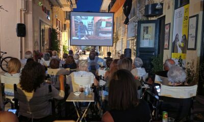 Επιστροφή στο Doc Café: Το Σεπτέμβριο οι νύχτες μας στον πεζόδρομο της Κουτσομητοπούλου γεμίζουν σινεμά! 76