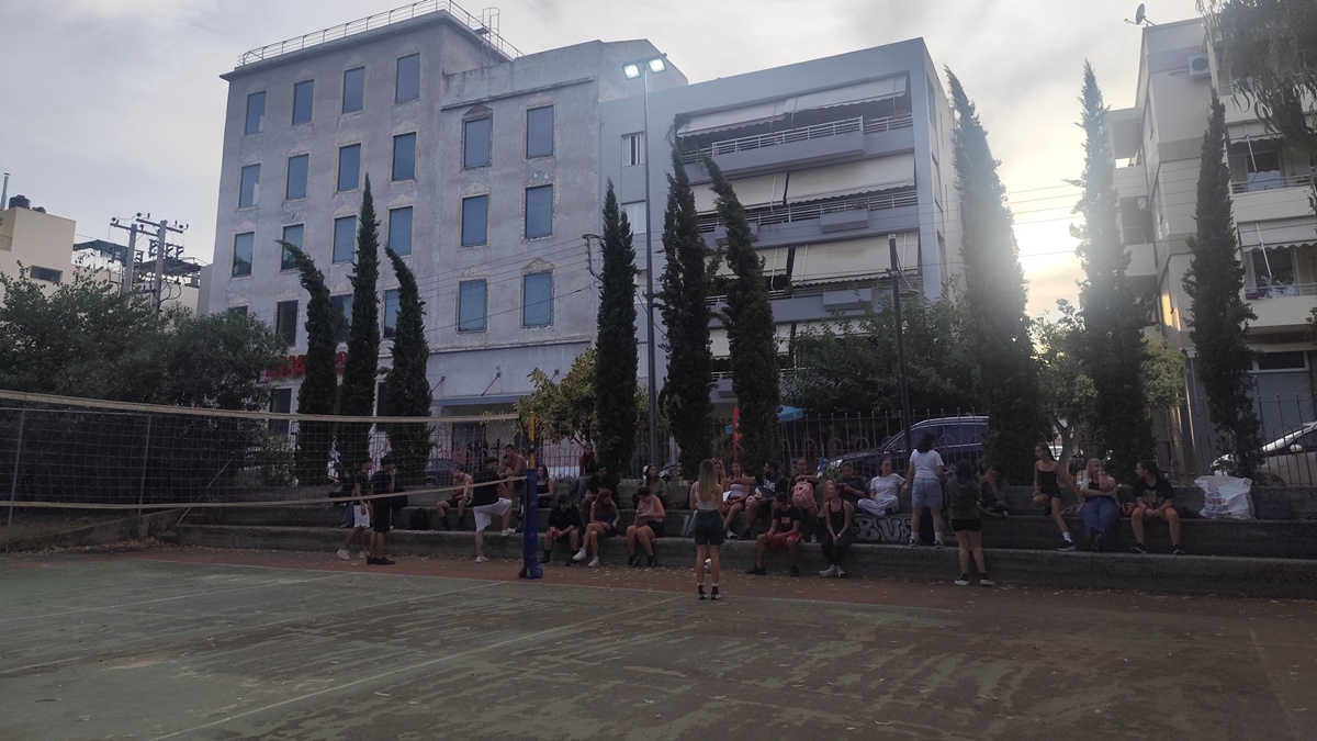 Μαζική συμμετοχή μαθητών στο τουρνουά βόλεϊ και μπάσκετ της ΚΝΕ στην Καλαμάτα 20 Μαζική συμμετοχή μαθητών στο τουρνουά βόλεϊ και μπάσκετ της ΚΝΕ στην Καλαμάτα 9