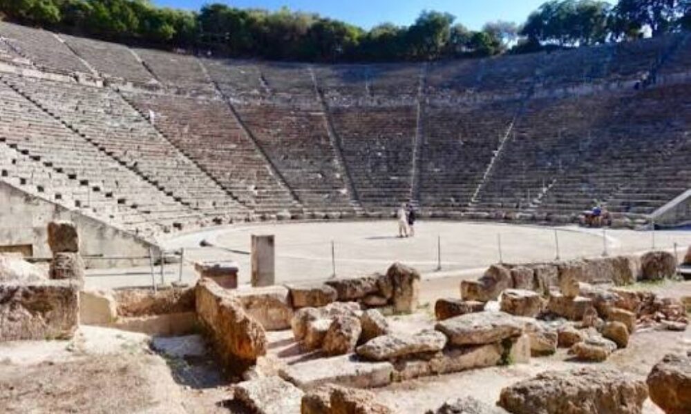 Σ.Π.Ο.Κ. ''Ο Ευκλής'': Ξεναγείται στην Αρχαία Επίδαυρο 1