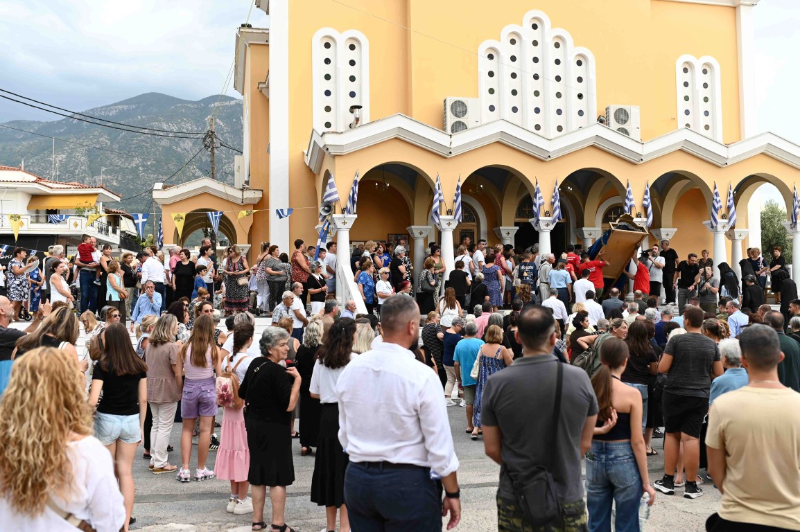 Με ευλάβεια η υποδοχή της Παναγίας Δημιοβίτισσας – Δεκαήμερο προσκύνημα στα Γιαννιτσάνικα 27 Με ευλάβεια η υποδοχή της Παναγίας Δημιοβίτισσας – Δεκαήμερο προσκύνημα στα Γιαννιτσάνικα 16