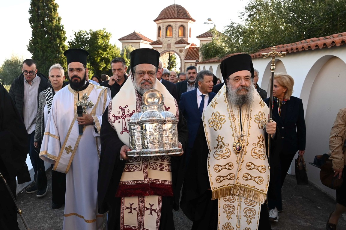 Η Καλαμάτα υποδέχθηκε την Τιμία Κάρα της Αγίας Ειρήνης στη Μονή Προφήτου Ιωήλ 13